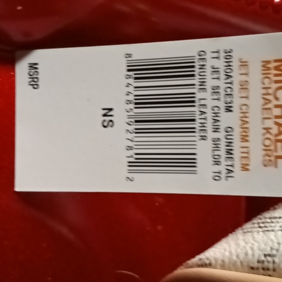 Michael Kors small hand 🛍️ - Picture 3 of 3